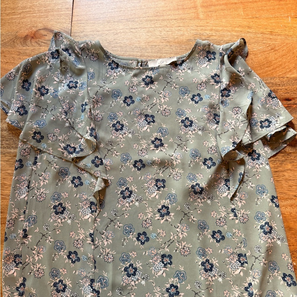 LOFT Olive Floral Ruffle Sleeve Blouse